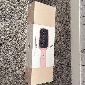 NEW in BOX - L'ANGE HAIR Airess Straightening Blow Dryer Brush